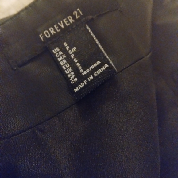 Black PU Leather Skirt - Picture 4 of 5